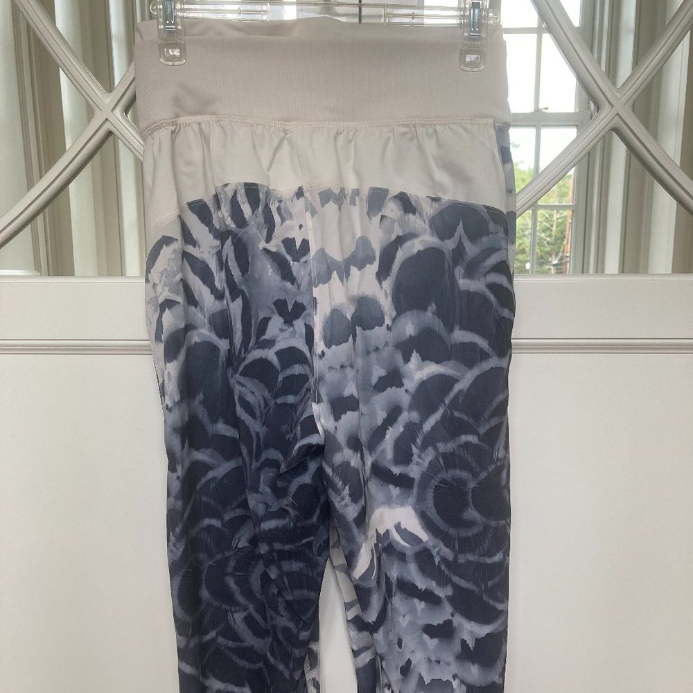 Lululemon Capri pant